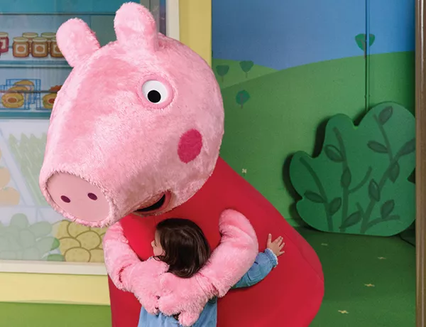 Peppa Pig Toy Learning Video for Kids - Peppa Pig Gets a New Pool